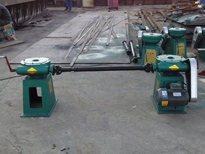 雙吊點螺桿啟閉機