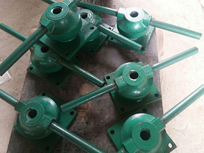 平推螺桿啟閉機 